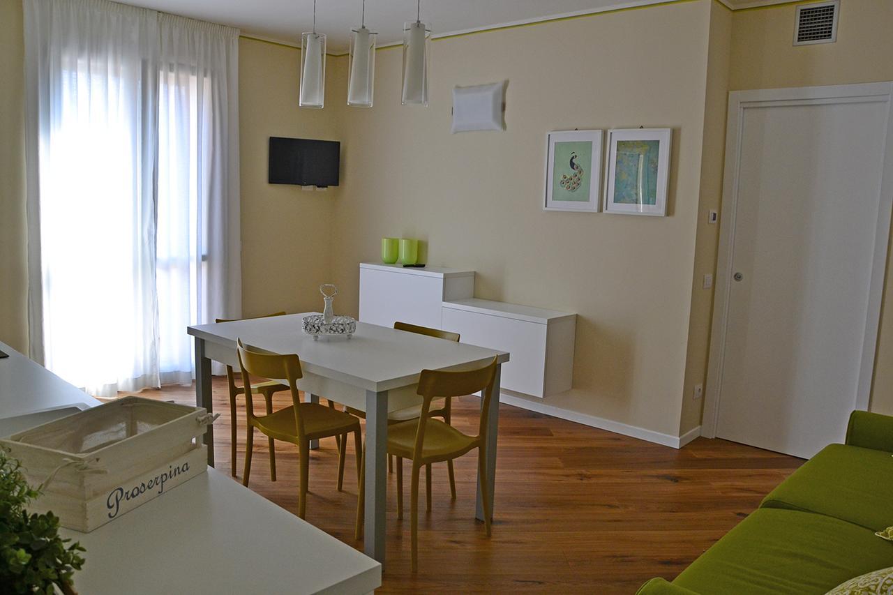 דירות טוסקולנו מדרנו Residenza Diana מראה חיצוני תמונה